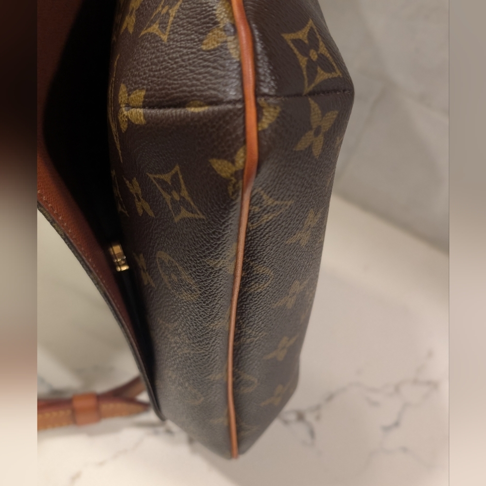 Louis Vuitton Musette Tango Shoulder Bag - EUC - Monogram w/COA - Picture 9 of 15